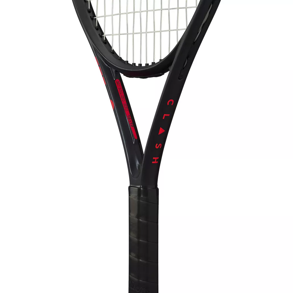 Wilson Junior Clash 26 V3.0 Tennisschl&auml;ger (245 g)