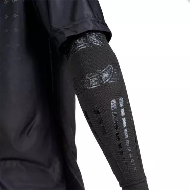 Floky NO-STRAIN Evolution Kompressions&auml;rmel Schwarz
