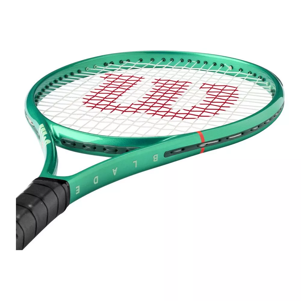 Wilson Blade 26 V10 Junior Tennisschl&auml;ger (255 g)