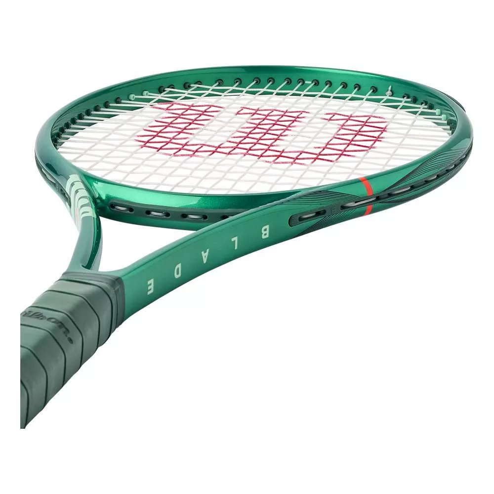 Wilson Blade 100 V10 Tennisschl&auml;ger (300 g)