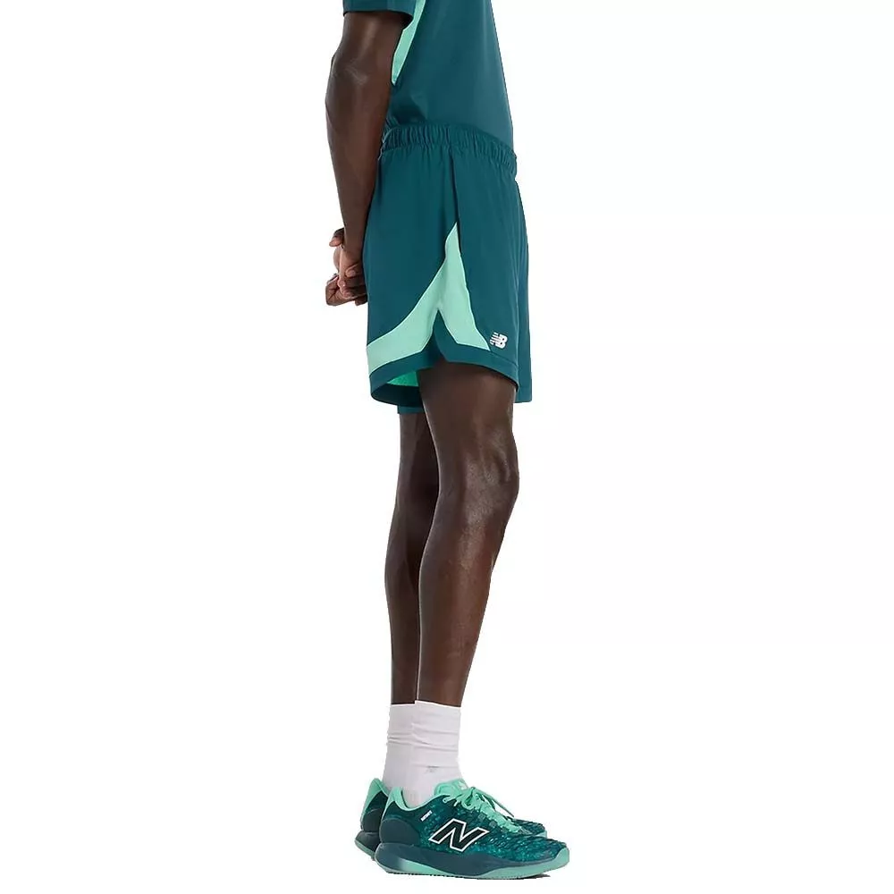New Balance Tournament Novelty Tennisshorts Gr&uuml;n